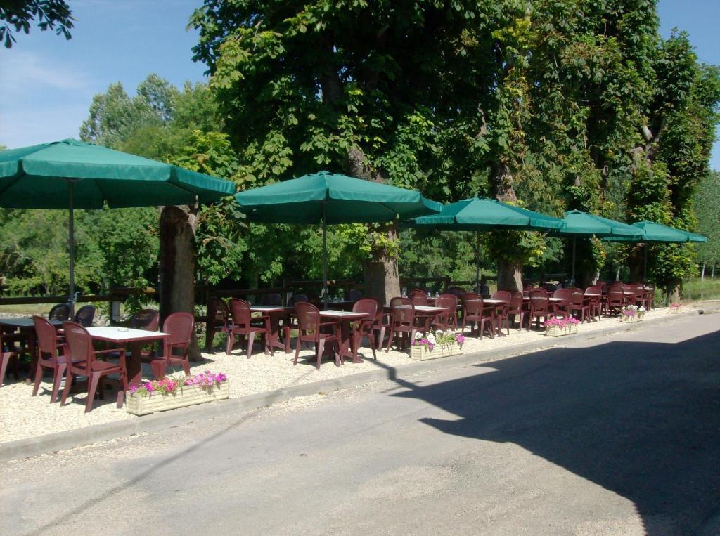 Hotel-Restaurant De L'Ecluse 79 Chassignelles Ngoại thất bức ảnh