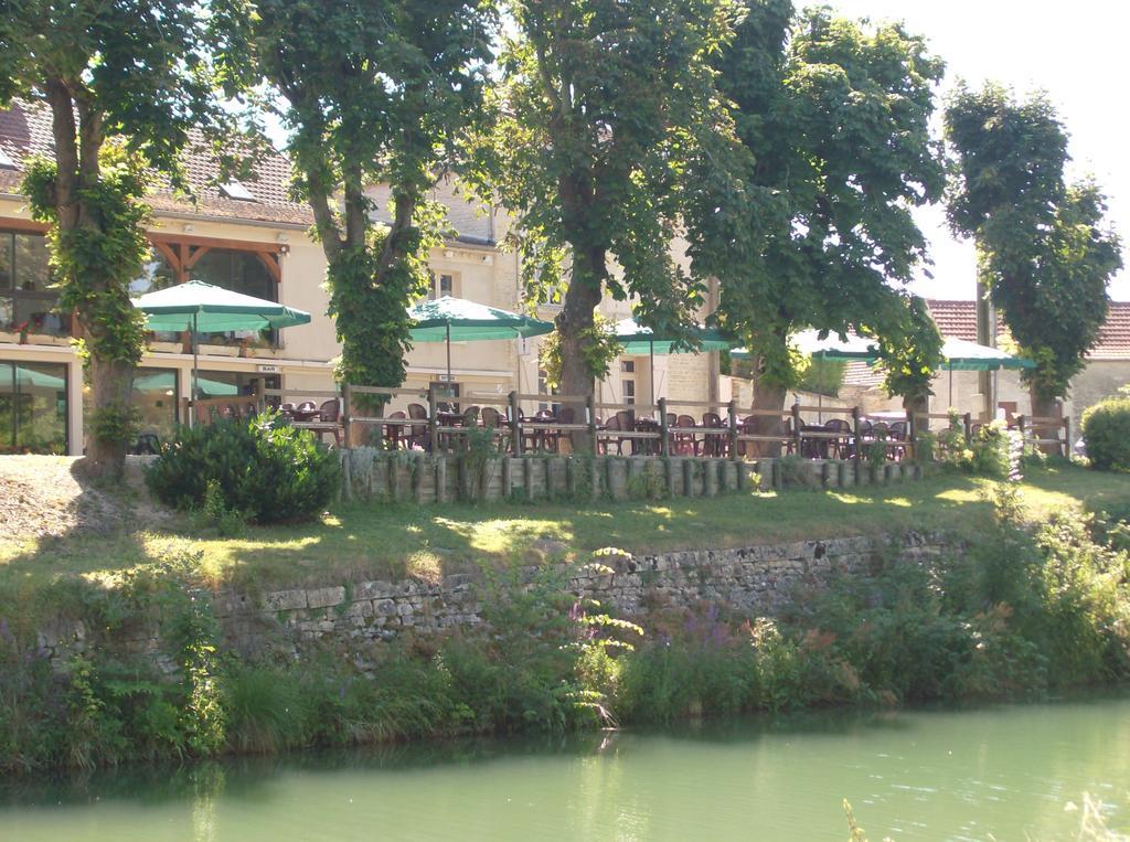 Hotel-Restaurant De L'Ecluse 79 Chassignelles Ngoại thất bức ảnh